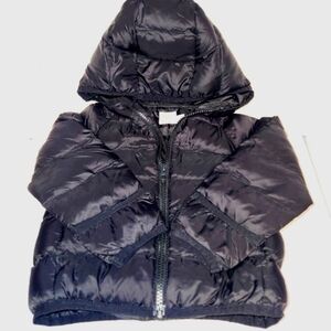 Boys 18mo black puffer jacket fold up to a pillow foldable hand covers